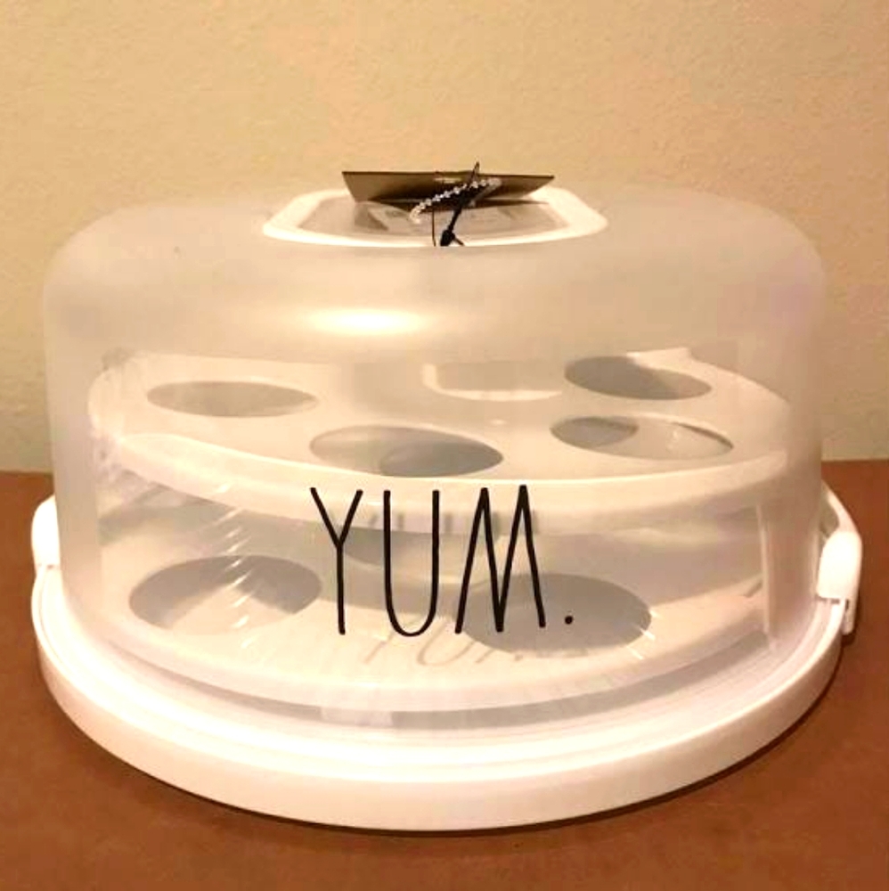 Rae Dunn Yum cupcake/cake carrier